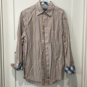 Johnston & Murphy tailored fit dress shirt (medium).